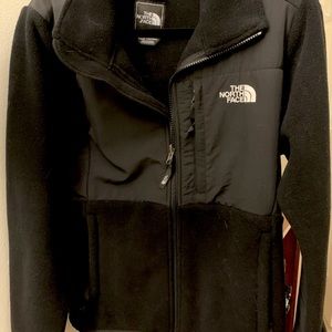 Women’s North Face Fleece zip-up